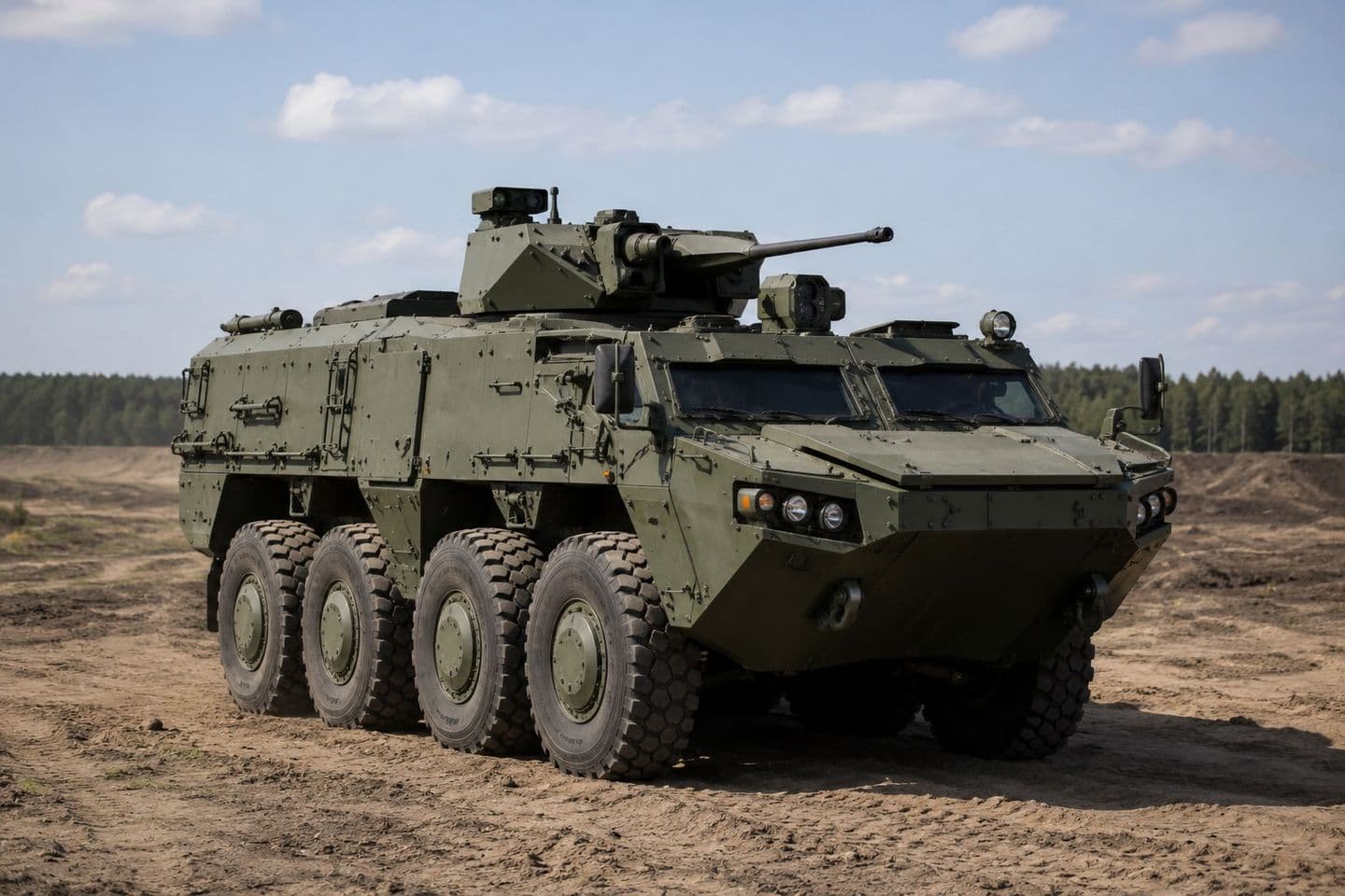Колёсный бронетранспортёр БТР-22 на полигоне