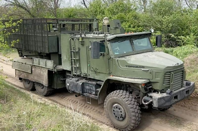 Тяжёлая огнемётная система ТОС-2 «Тосочка» на колёсном шасси
